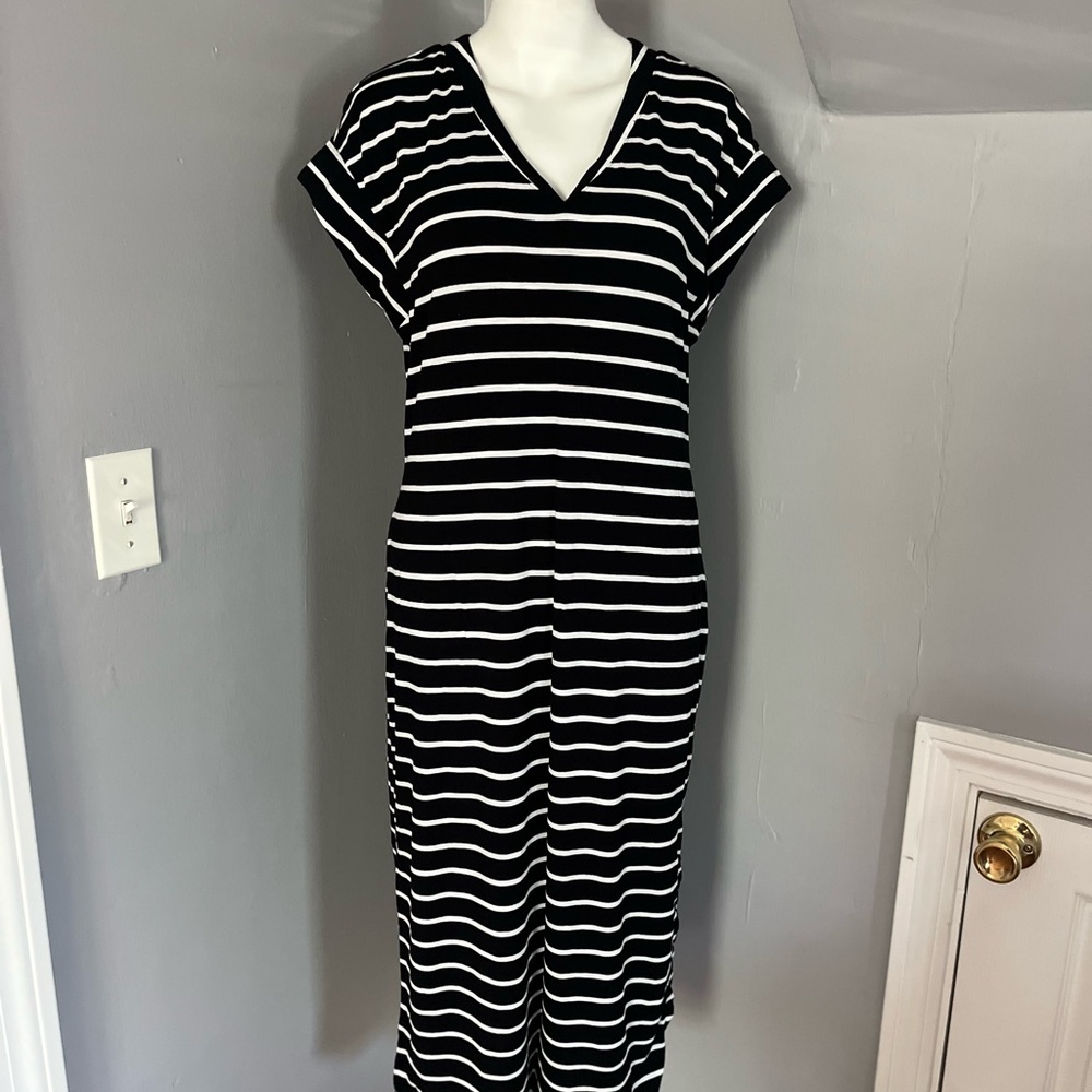 White House Black Market Black and White Striped Dress